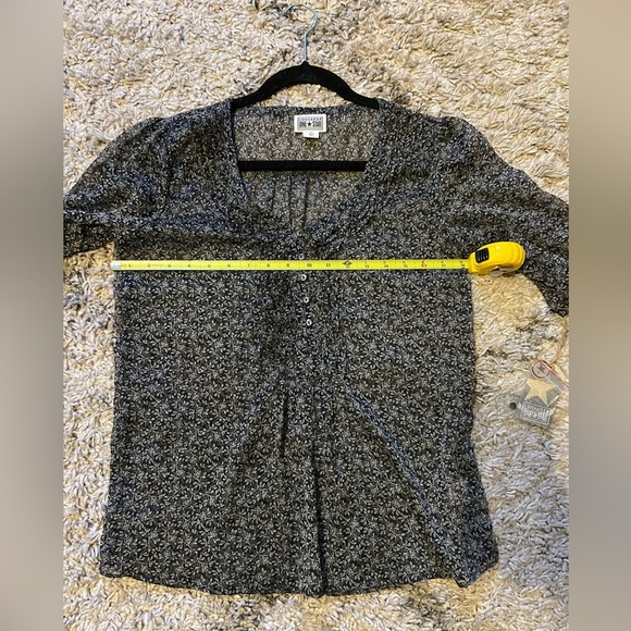 NWT Converse top size M (J137) - Picture 9 of 10